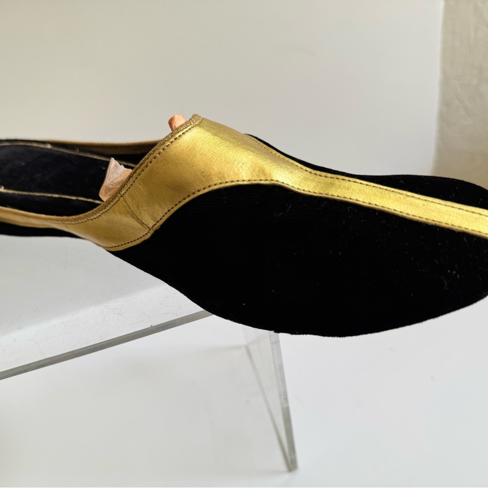 BEACON SLIPPERS BLACK VELVET with GOLD ACCENT - 10.5 Grand Millennial Regency - Picture 12 of 15